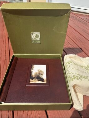 NEW Italian Leather 12x12 Wedding Scrapbook Album Burgundy Daisy Arts Boxed